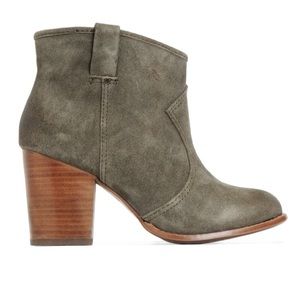 Splendid Lakota booties